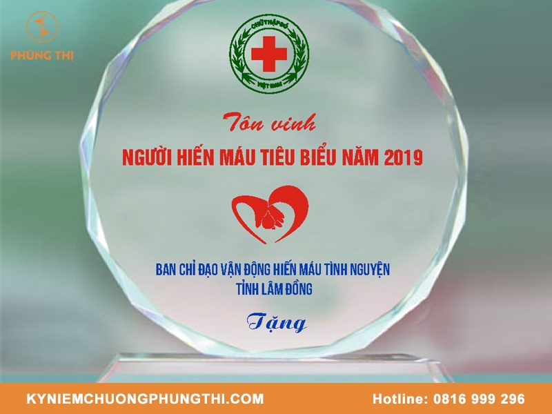 Kỷ niệm chương hiến máu nhân đạo đẹp & ý nghĩa Kỷ niệm chương hiến máu nhân đạo