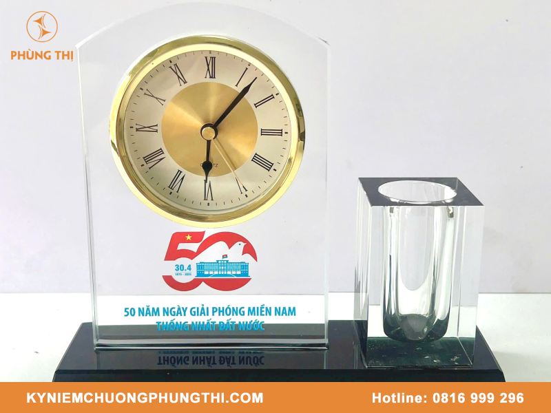 Kỷ niệm chương thuỷ tinh mua ở đâu? Kỷ niệm chương thuỷ tinh mua ở đâu?
