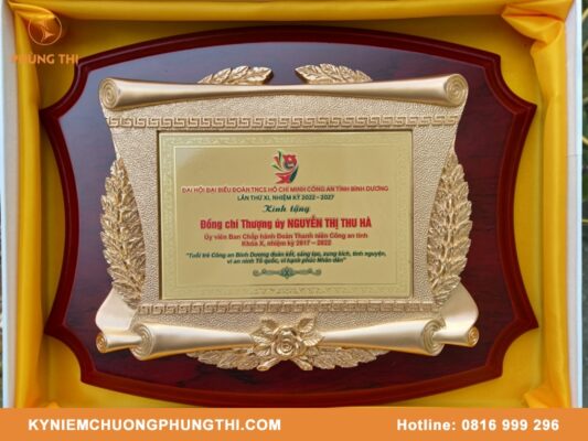 Sản xuất kỷ niệm chương gỗ đồng