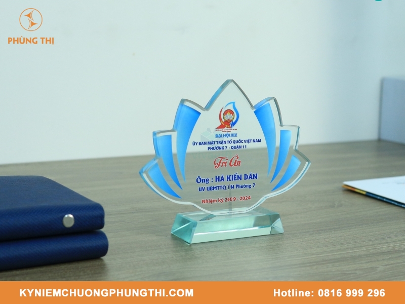Kỷ niệm chương hoa sen