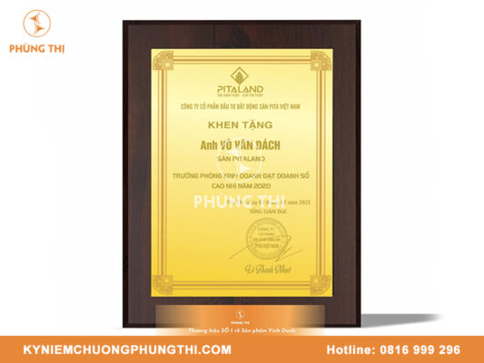 Bảng vinh danh gỗ đồng