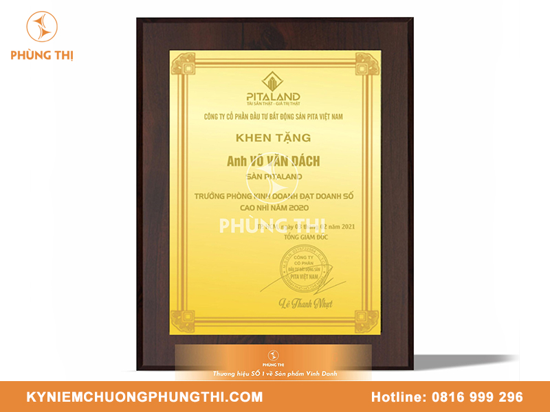 Mẫu bảng vinh danh nhân viên xuất sắc chuẩn & đẹp nhất Mẫu bảng vinh danh nhân viên xuất sắc
