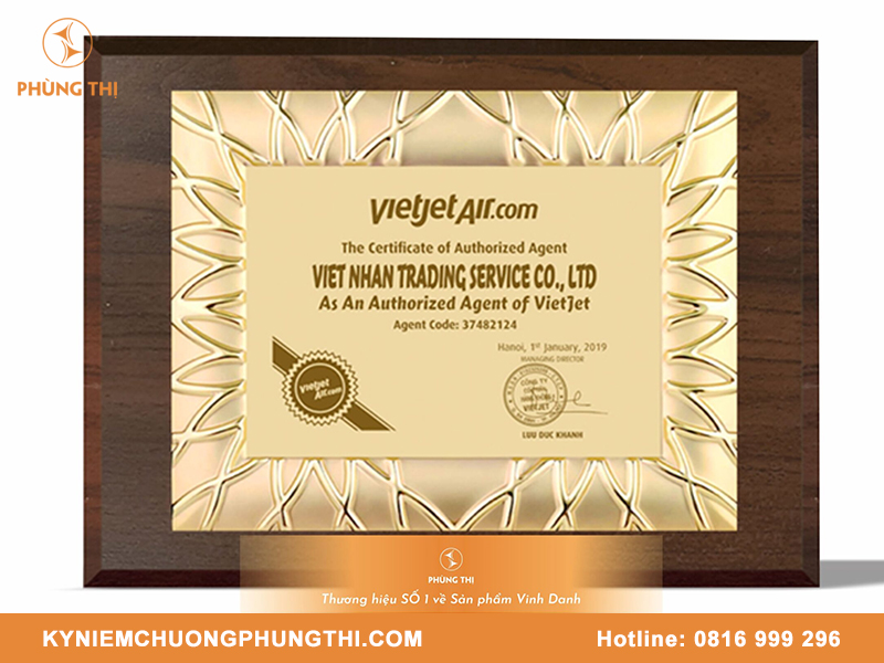 Mẫu vinh danh học sinh đạt giải