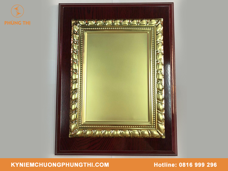 Mẫu vinh danh học sinh đạt giải