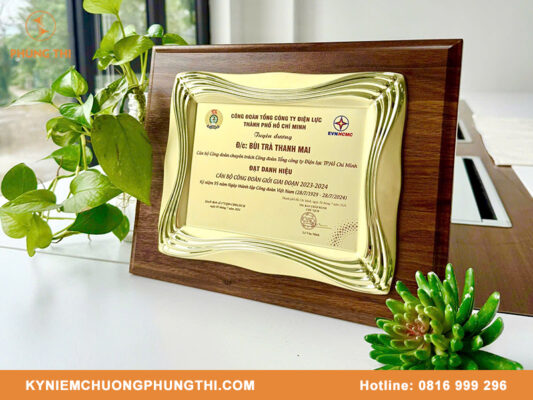 Bảng vinh danh Hà Nội