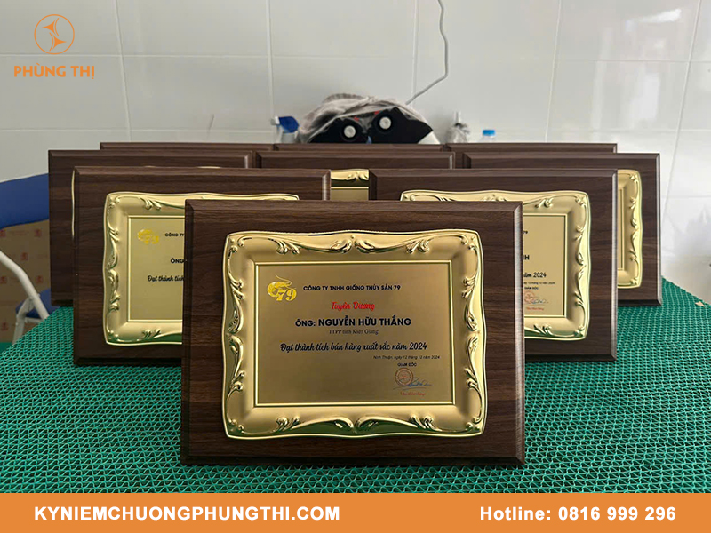 Bảng vinh danh khách hàng đẹp, sáng tạo & ý nghĩa Bảng vinh danh khách hàng