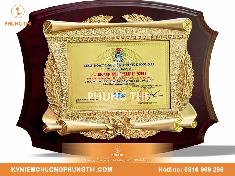 Bảng vinh danh mạ vàng ý nghĩa và đẹp nhất Bảng vinh danh mạ vàng