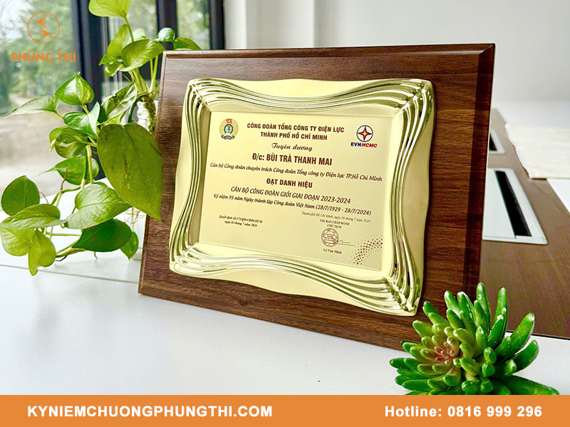 Kích thước bảng vinh danh chuẩn nhất kích thước bảng vinh danh