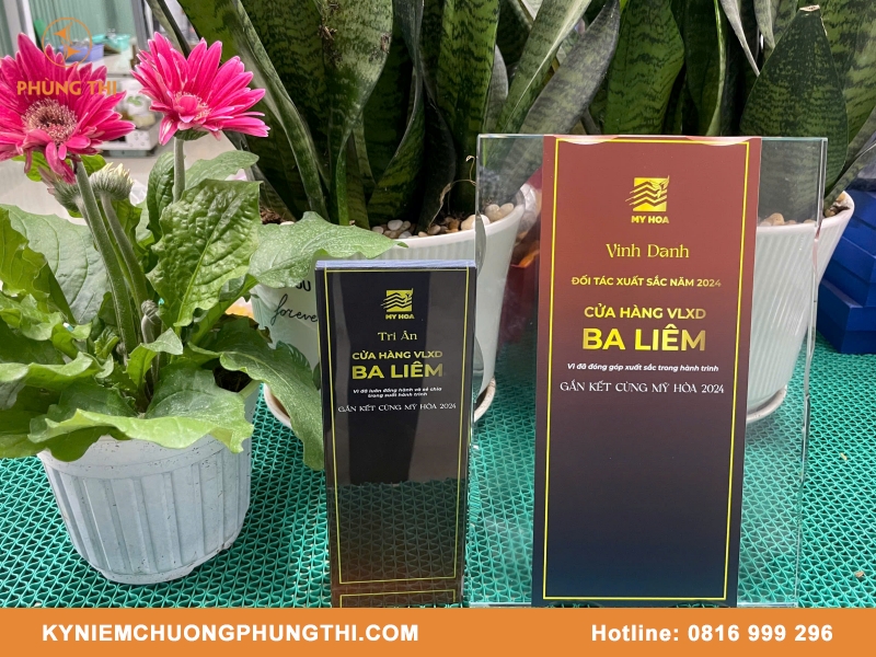 Kỷ niệm chương giá bao nhiêu? Kỷ niệm chương giá bao nhiêu?