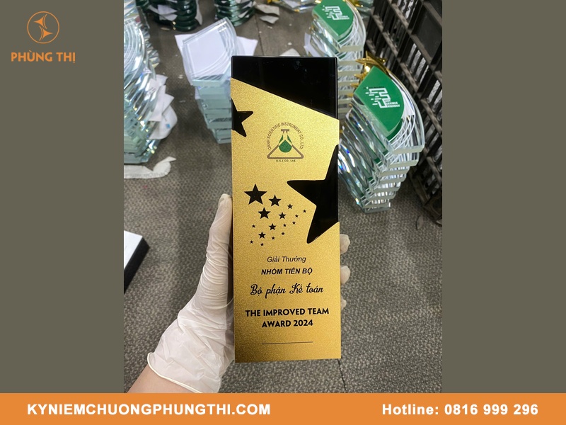 Mẫu cúp thể thao đẹp & phổ biến Mẫu cúp thể thao
