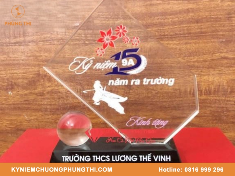 Mẫu kỷ niệm chương ngày ra trường Mẫu kỷ niệm chương ngày ra trường