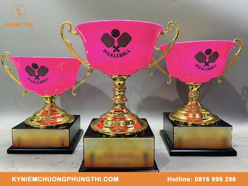 Cúp pickleball kim loại đẹp cho nhà vô địch Cúp pickleball kim loại