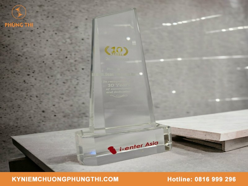Huân chương Kháng Chiến hạng 3 được bao nhiêu tiền? Huân chương Kháng Chiến hạng 3 được bao nhiêu tiền?