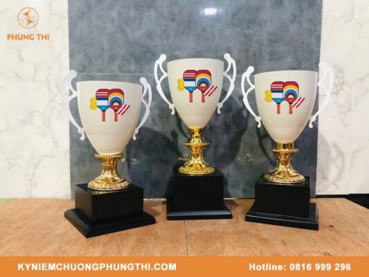 Làm cúp Pickleball theo yêu cầu