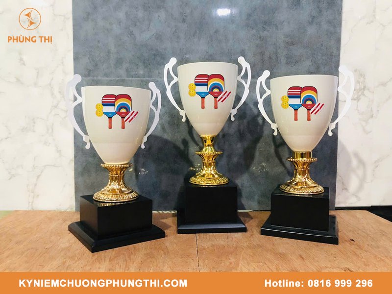 Làm cúp Pickleball theo yêu cầu