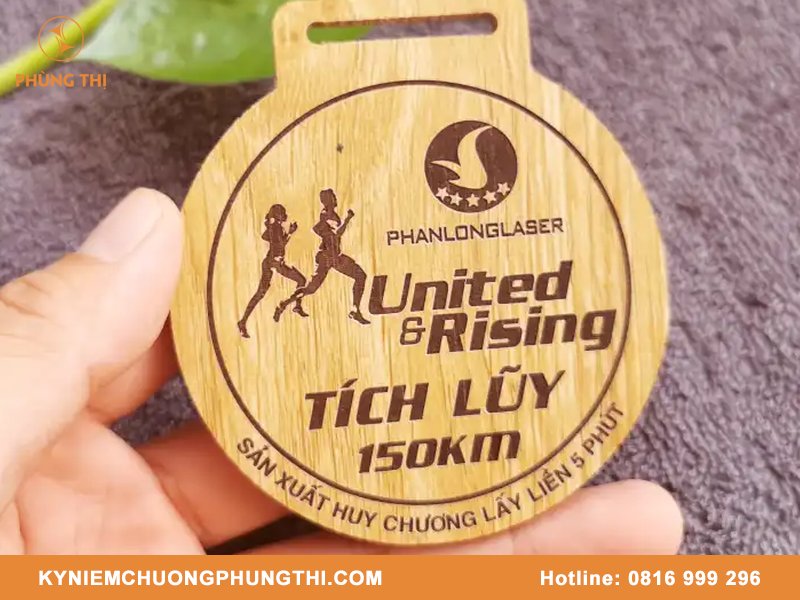 Huy chương bằng gỗ ý nghĩa đẹp & bền bỉ Huy chương bằng gỗ