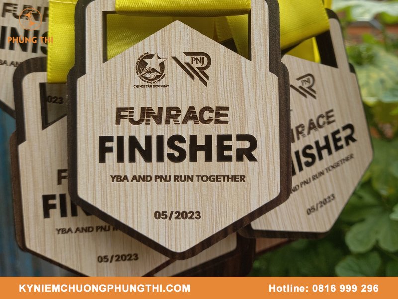 Huy chương bằng gỗ ý nghĩa đẹp & bền bỉ Huy chương bằng gỗ