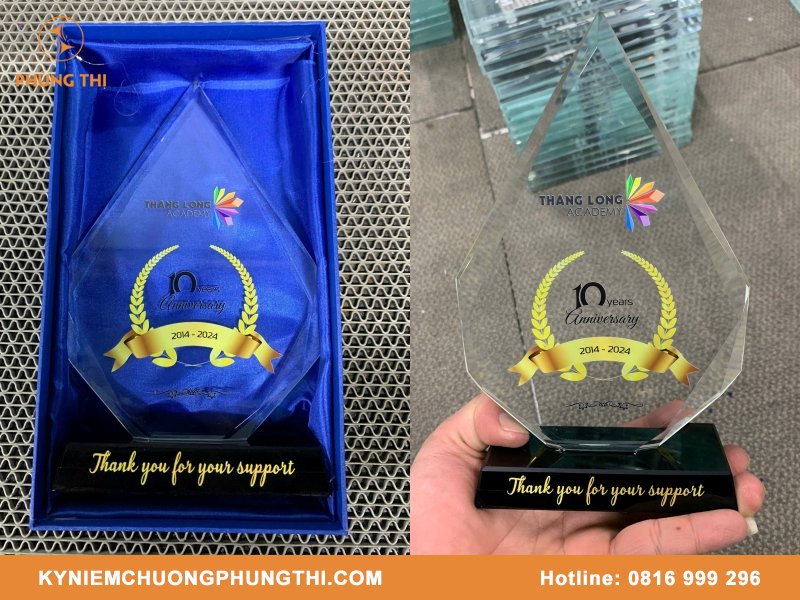 Kỷ niệm chương thuỷ tinh