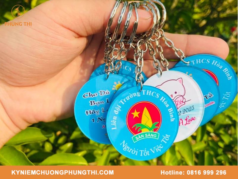 Quà lưu niệm cho học sinh