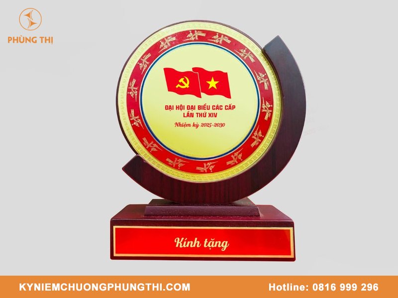 Quà lưu niệm đại hội đảng