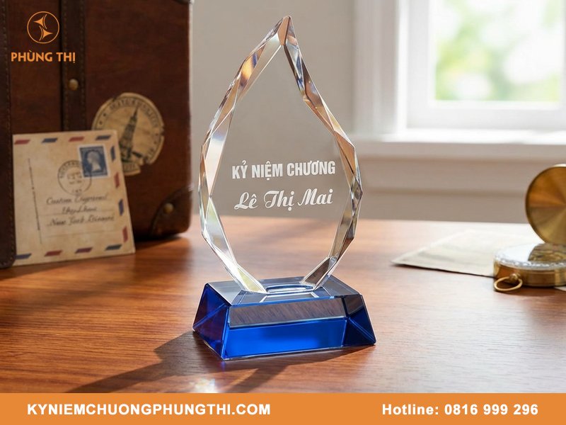 Quà lưu niệm khắc tên