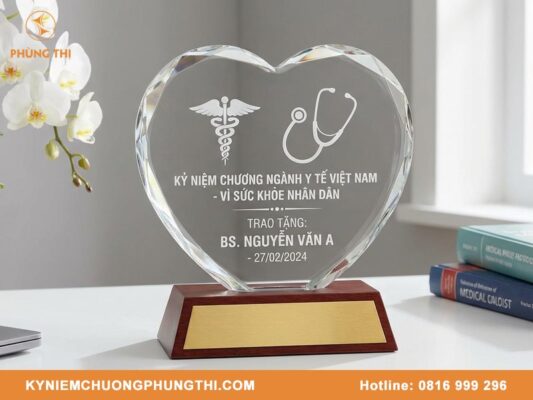 Quà lưu niệm khắc tên