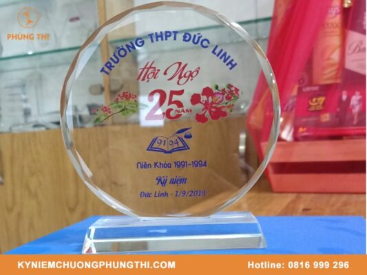 Quà lưu niệm tốt nghiệp