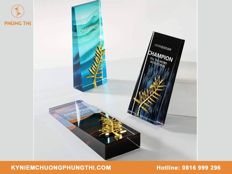 Mua quà lưu niệm chia tay đồng nghiệp thay lời cảm ơn Mua quà lưu niệm chia tay đồng nghiệp