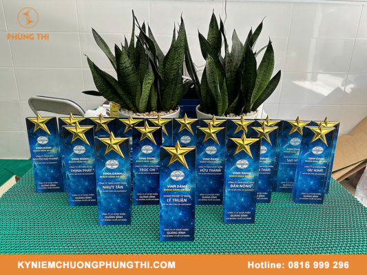 Quà lưu niệm tặng đối tác