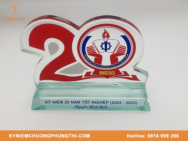 Quà tặng kỷ niệm ngày ra trường