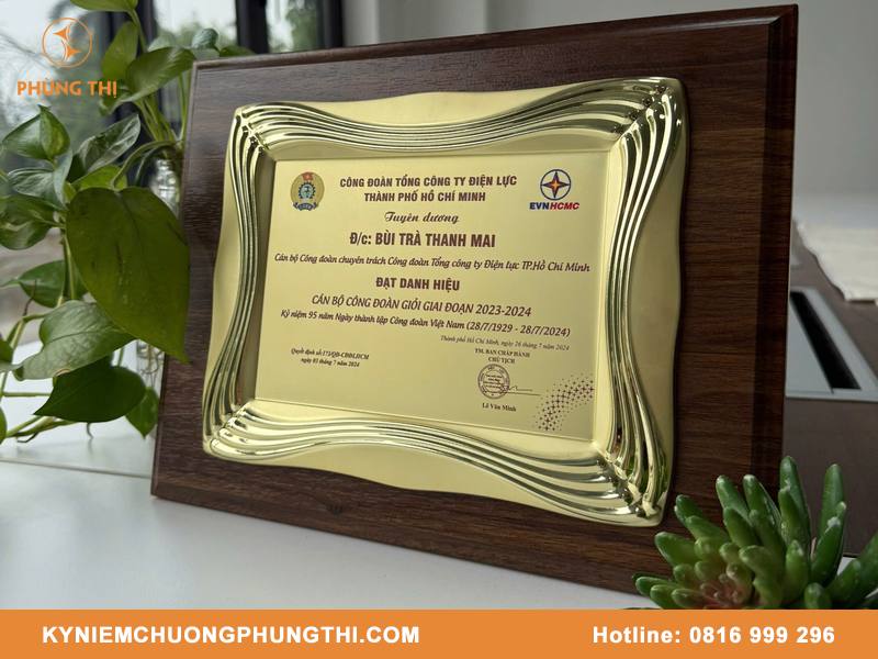 Quà tặng lưu niệm cao cấp dành cho đối tác quan trọng Quà tặng lưu niệm cao cấp