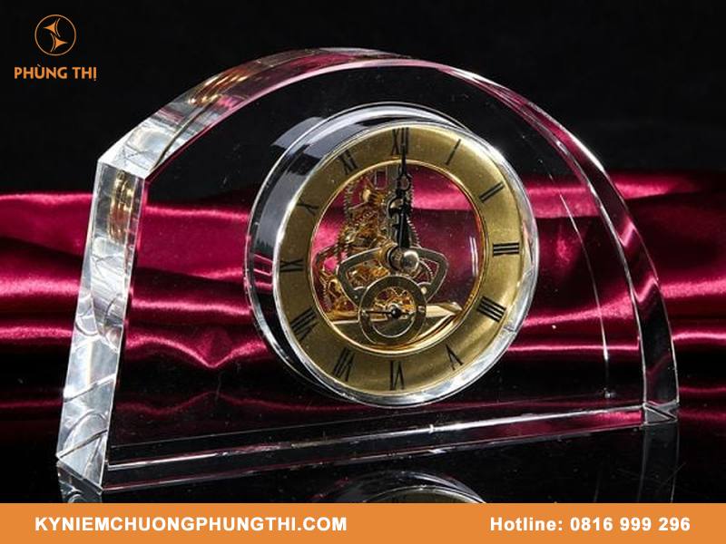 Đồng hồ pha lê quà tặng doanh nghiệp