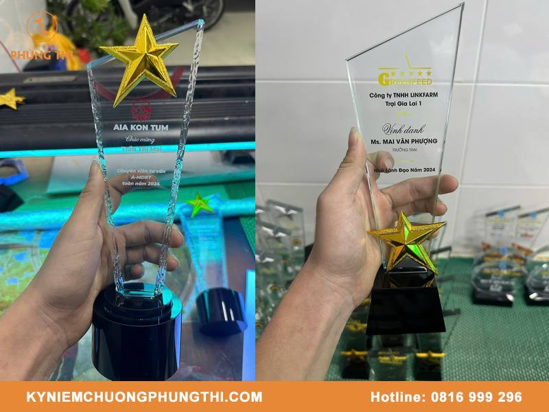 Pha lê lưu niệm là gì? Những mẫu pha lê lưu niệm phổ biến Pha lê lưu niệm là gì?