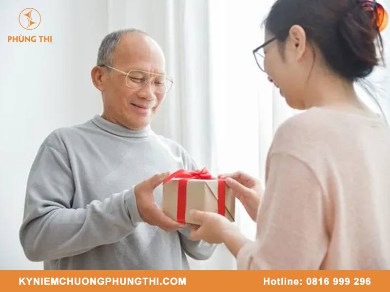 Quà lưu niệm cho người lớn tuổi