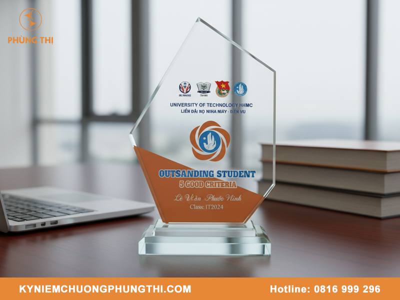 Quà lưu niệm cho sinh viên