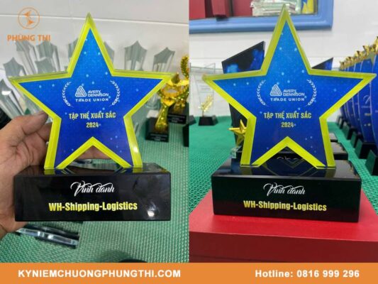 Quà lưu niệm có khắc chữ