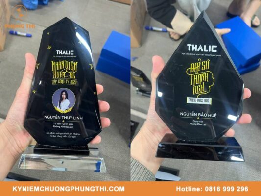 Quà lưu niệm khắc laser