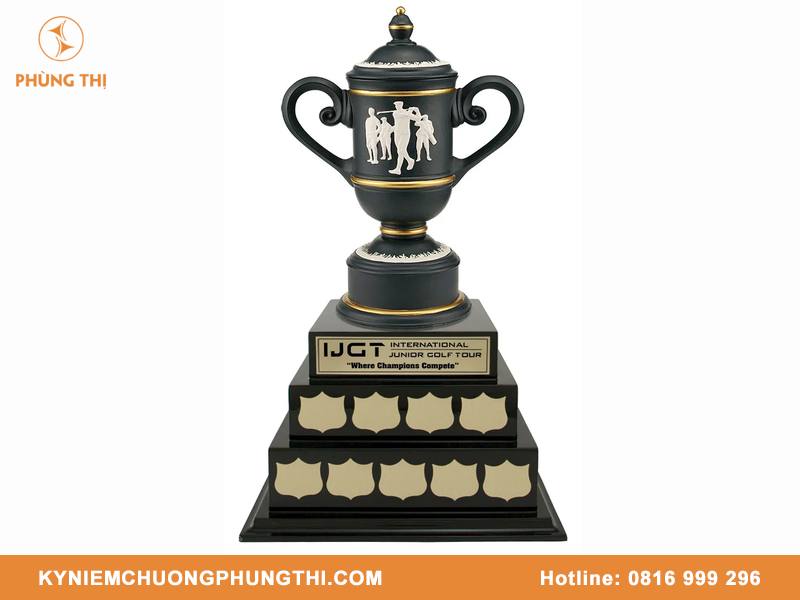 Cách ghi nội dung trên cúp Golf