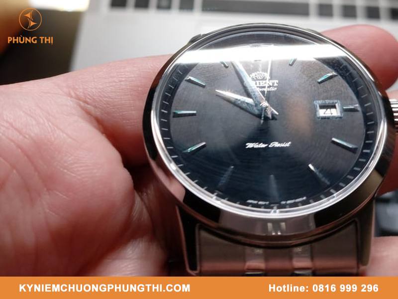 Cách vệ sinh đồng hồ pha lê luôn sáng bóng như mới Cách vệ sinh đồng hồ pha lê luôn sáng bóng như mới