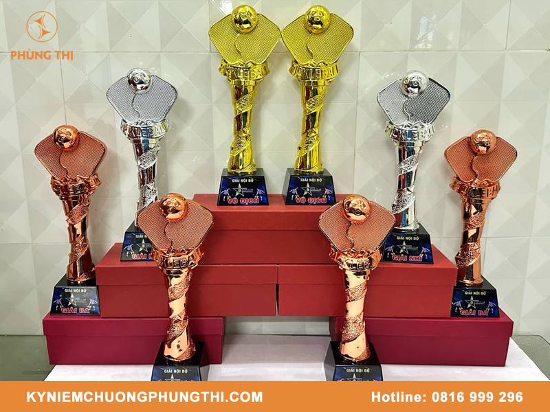 Chất liệu làm cúp Pickleball