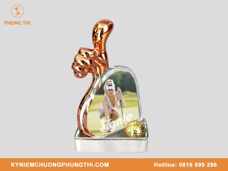 Cúp Golf cho giải Hole-in-One (HIO)