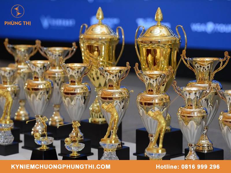 Mẫu Cúp Golf sang trọng và dịch vụ chế tác theo yêu cầu Mẫu Cúp Golf sang trọng và dịch vụ chế tác theo yêu cầu