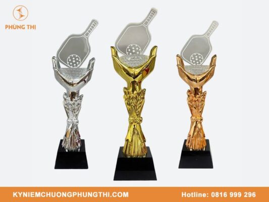 Thiết kế cúp Pickleball theo yêu cầu