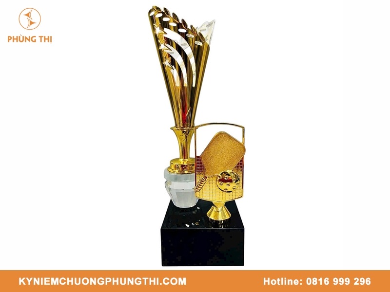 Cúp pickleball mạ vàng