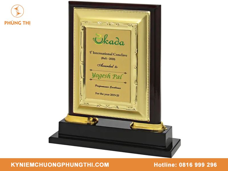 Bảng vinh danh Bình Dương