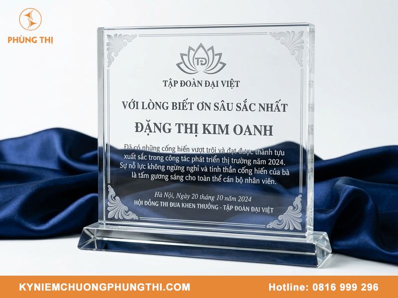 Bảng vinh danh pha lê hay kim loại tốt hơn, đặt hàng ở đâu? Bảng vinh danh pha lê hay kim loại tốt hơn