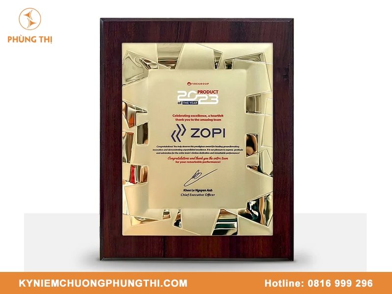 Nên chọn cúp vinh danh hay bảng vinh danh phù hợp hơn? Nên chọn cúp vinh danh hay bảng vinh danh