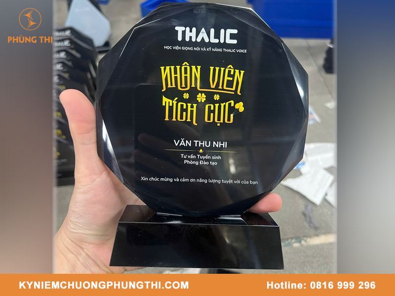 Quy trình vinh danh nhân viên trong công ty gồm bước nào? Quy trình vinh danh nhân viên trong công ty