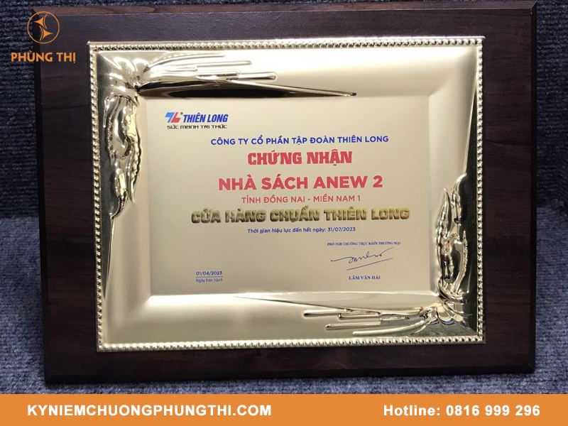 Bảng vinh danh in UV theo yêu cầu, mẫu mã đẹp Bảng vinh danh in UV