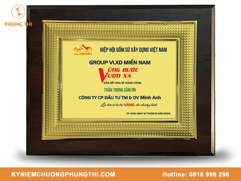Bảng vinh danh nhân viên lâu năm đẹp & ý nghĩa Bảng vinh danh nhân viên lâu năm